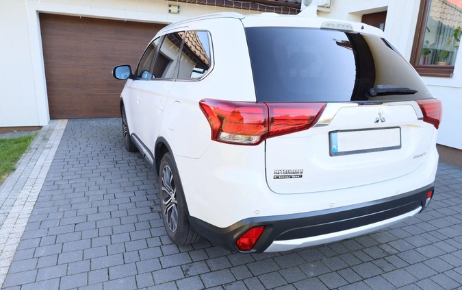 Mitsubishi Outlander cena 85000 przebieg: 56500, rok produkcji 2016 z Jutrosin małe 254